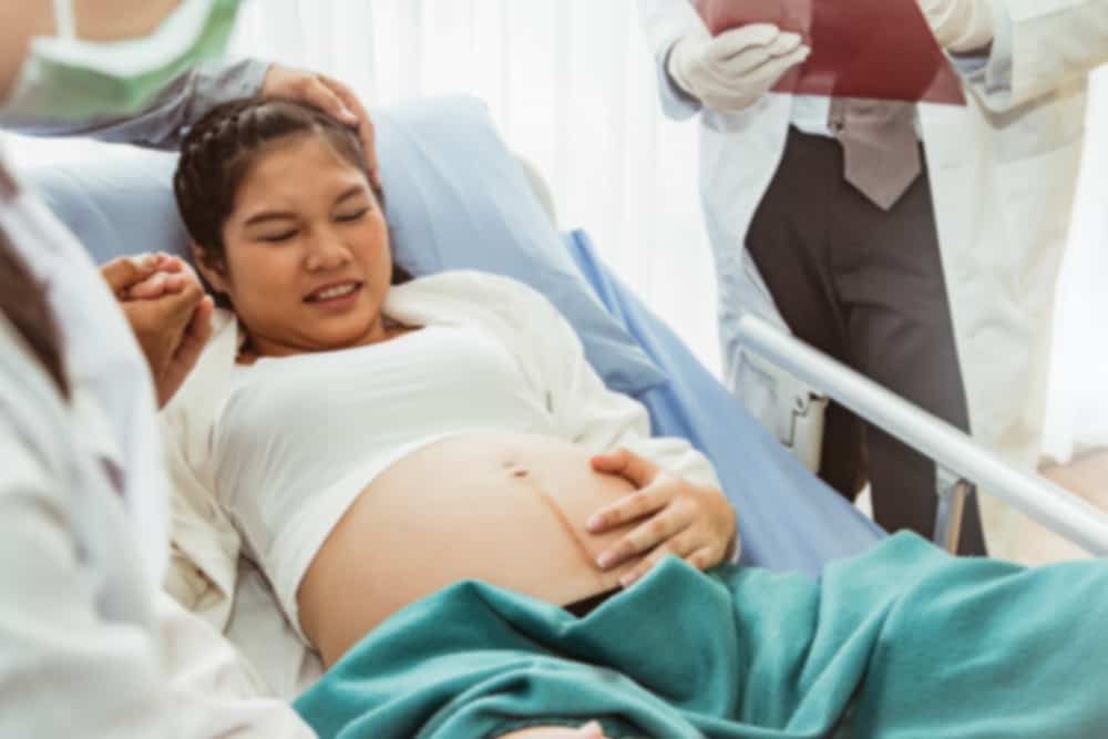 Natural Vaginal Birth: Controlling Pain and Promoting Labor