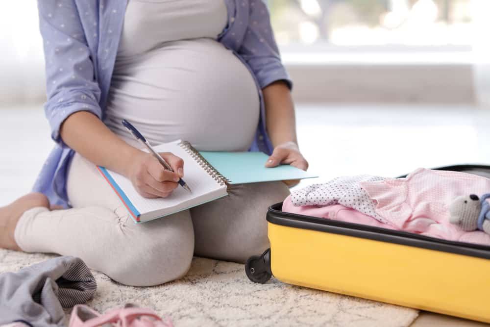 Maternity Go-Bag Essentials to Prepare Before Delivery