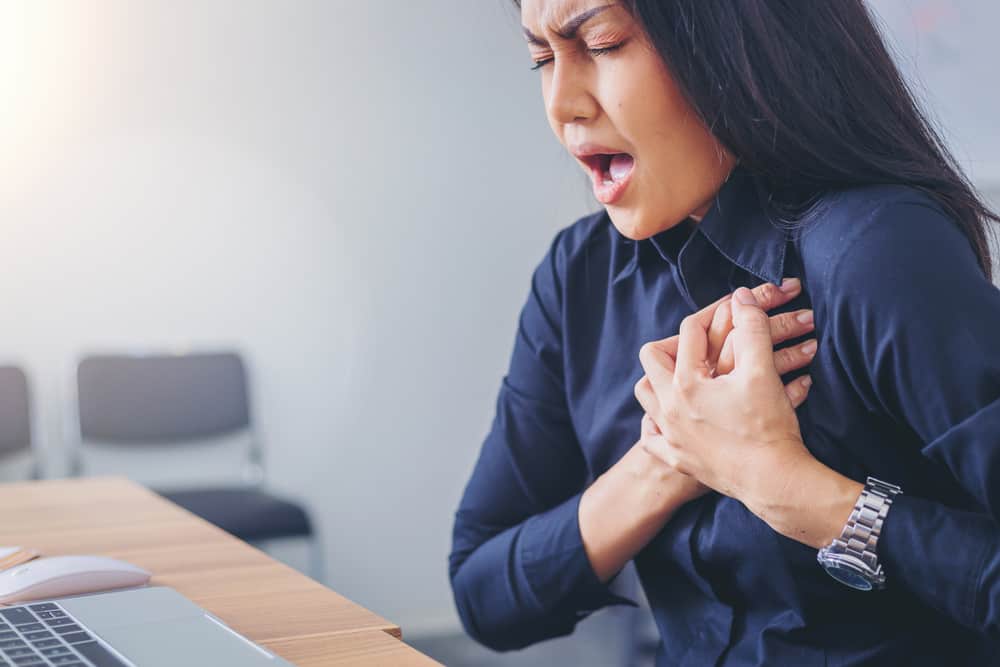 Is it Angina or a Heart Attack? Here's How to Tell