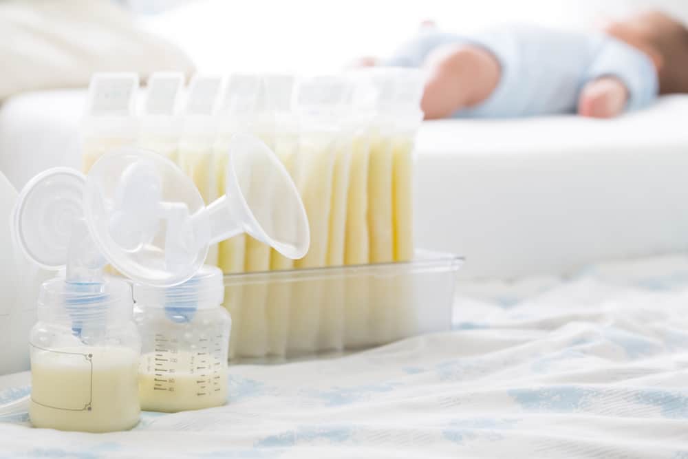 New Mom's Guide to Breast Milk Pumping and Storage
