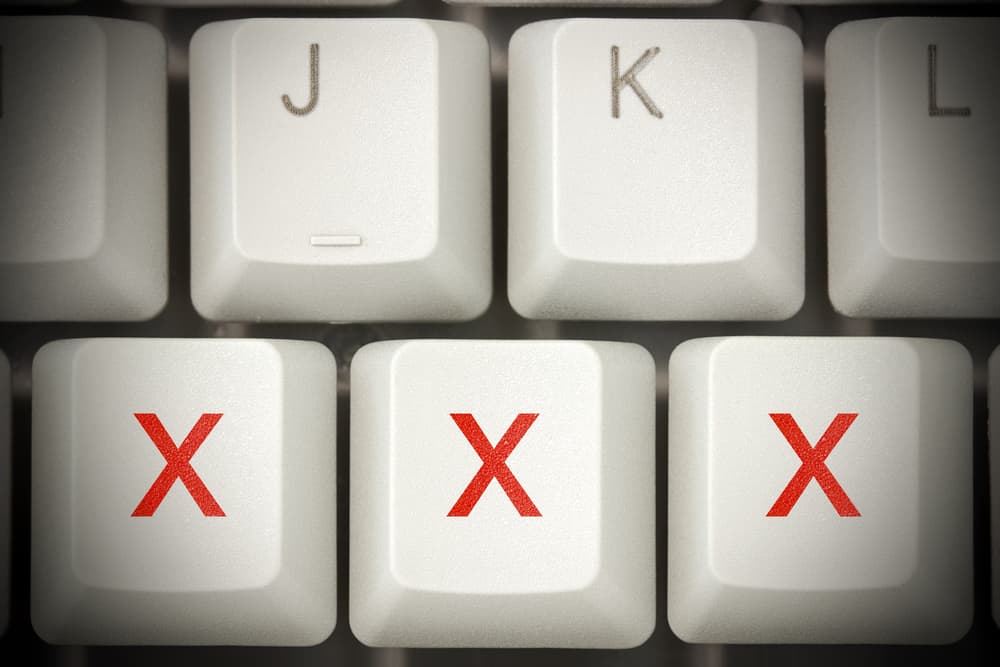 Signs and Symptoms of Porn Addiction: Everything You Need to Know