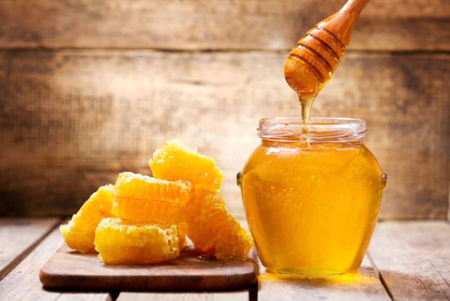 The Buzzworthy Benefits of Raw Honey