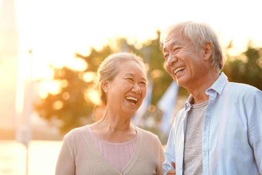 Growing Old Together: 4 Tips to Stay in a Happy and Healthy Relationship