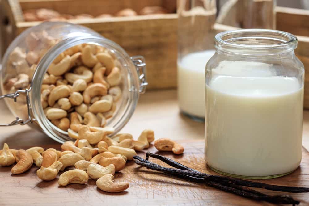 The Benefits of Drinking Cashew Milk