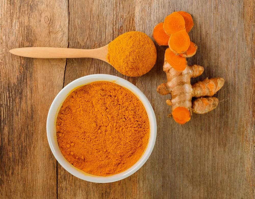 4 Potential Benefits of Turmeric and Tamarind