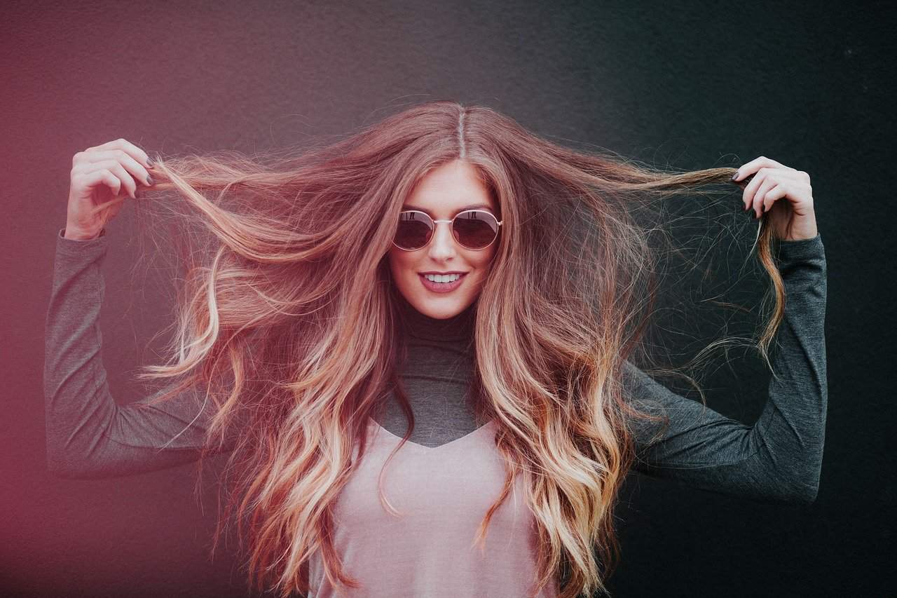 Want a New Hair Color? Here’s How To Dye Your Hair at Home!