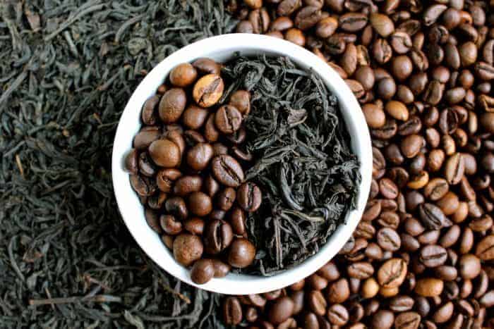 Benepisyo ng Kape At Tsaa: Alin Ang Mas Masustansya?