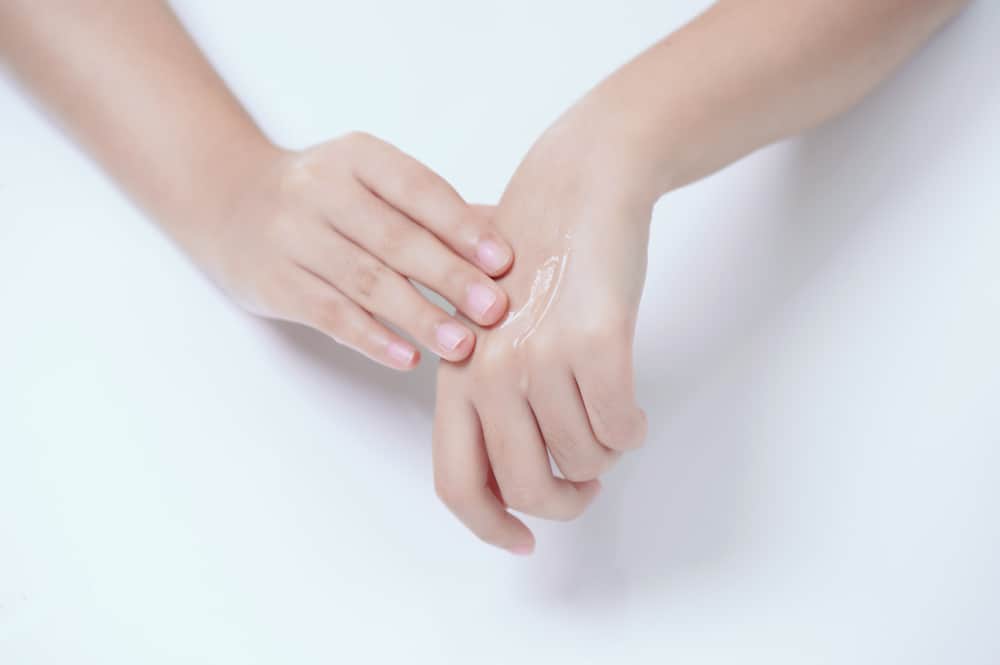 Saan Ginagamit Ang Adapalene Gel, at Epektibo ba Ito?