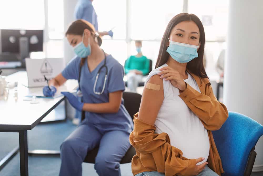 Safe ba ang covid vaccine sa buntis? Alamin dito ang mga fact