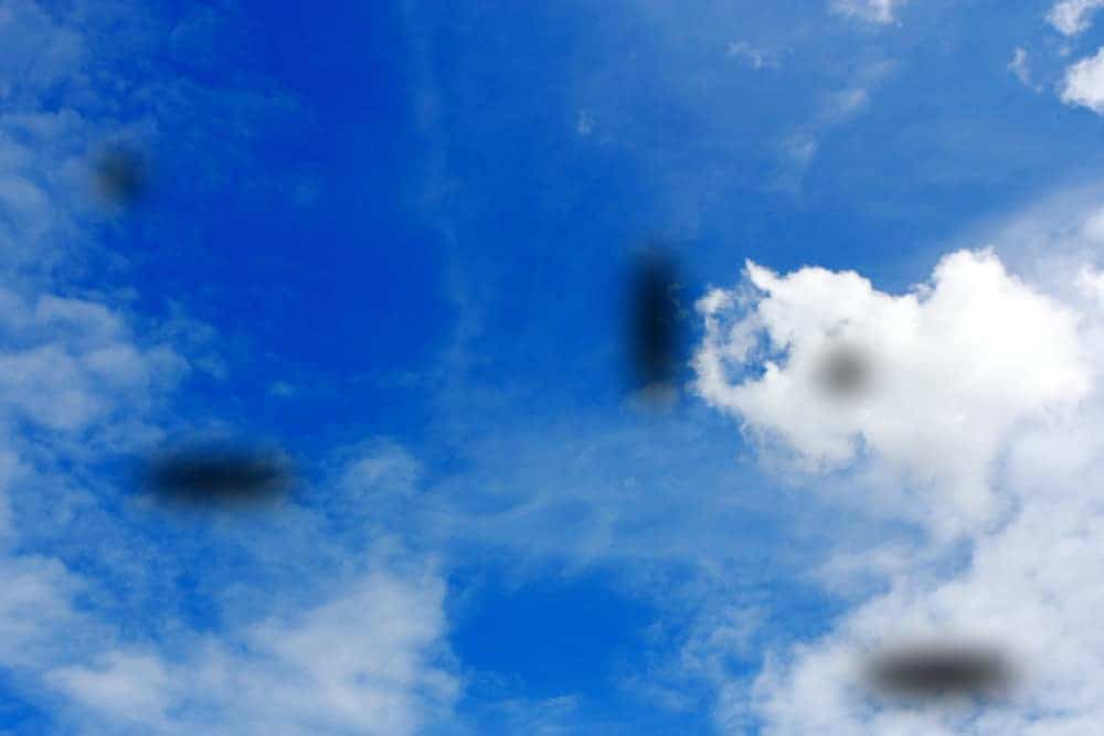 Floaters sa mata, paano nga ba mababawasan?