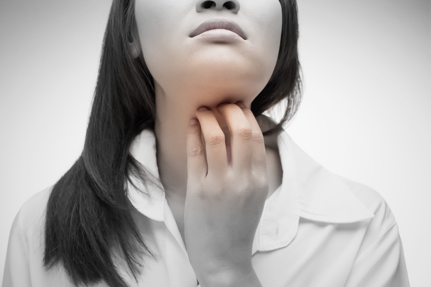 Itch In Your Throat? It Might Be Something Serious!