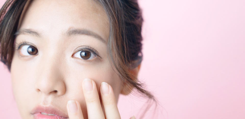 Paano Nakatutulong Ang Blepharoplasty Upang Magmukhang Bata?