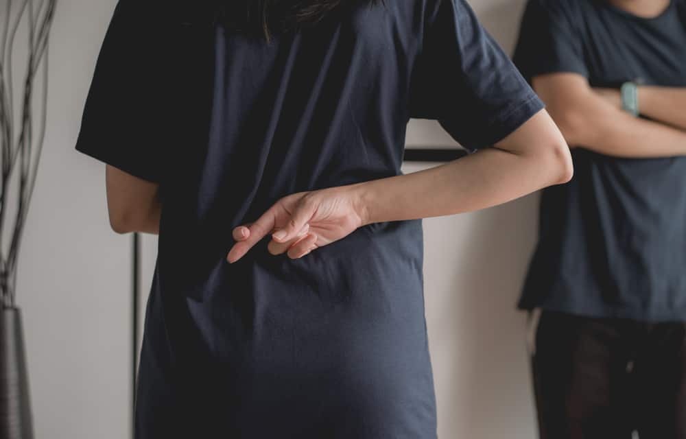 Anu-ano Ang Dapat Gawin Kapag Nagsisinungaling Ang Anak?