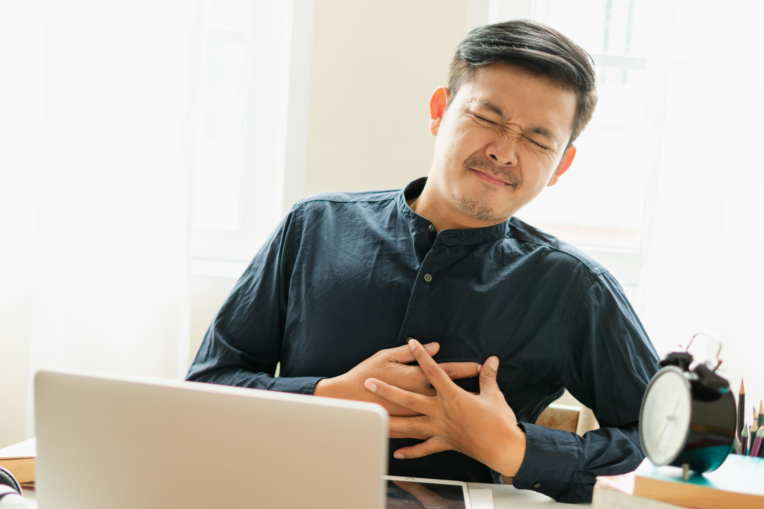 Gamot sa Acidic na Sikmura: Symptoms and OTC Medicines